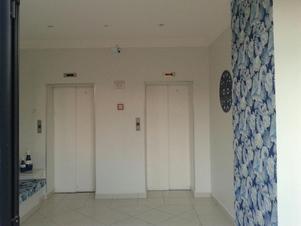 Praia Guarujá: Beachside Retreat with Pool and Flexible Check-in Exterior photo
